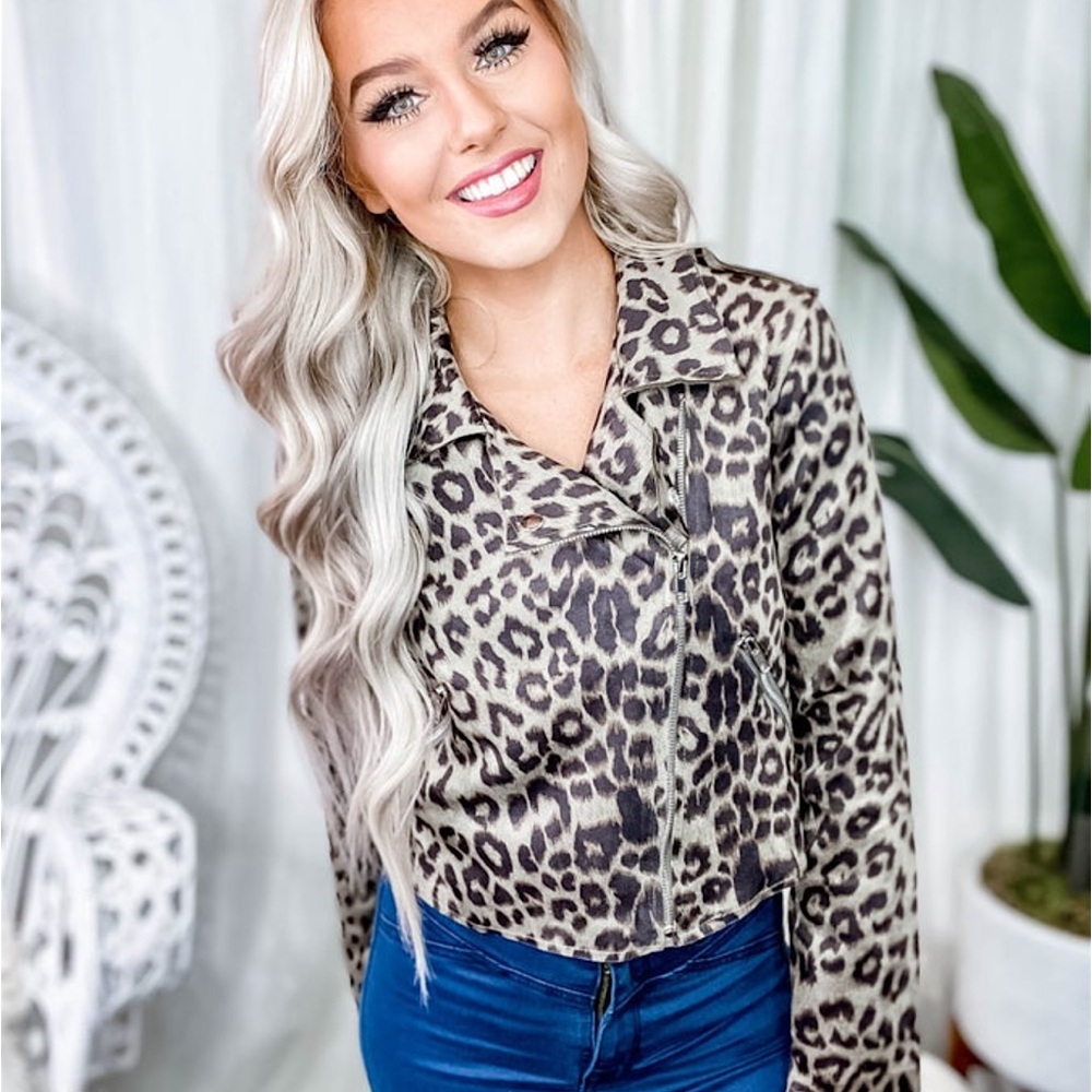 🍒BOGO50%🍒🆕🤎HYFVE: BROWN LEOPARD PRINT Moto Jacket SMALL •WATCH VIDEO•